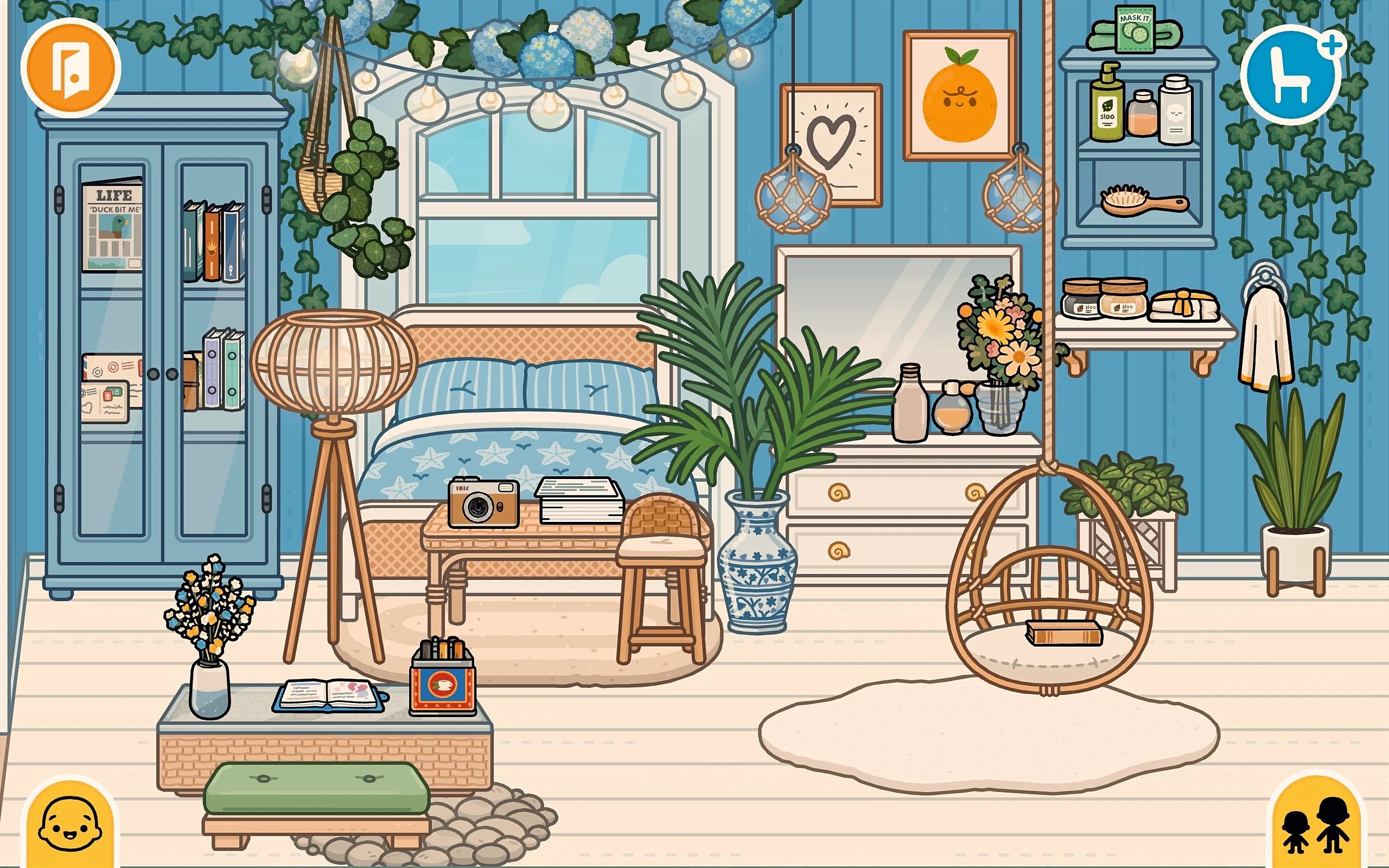 Toca Boca single bedroom design with star-patterned headboard, blue bookshelf, rattan chair and houseplants